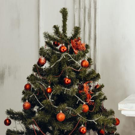 Photograph of a decorated christmas tree